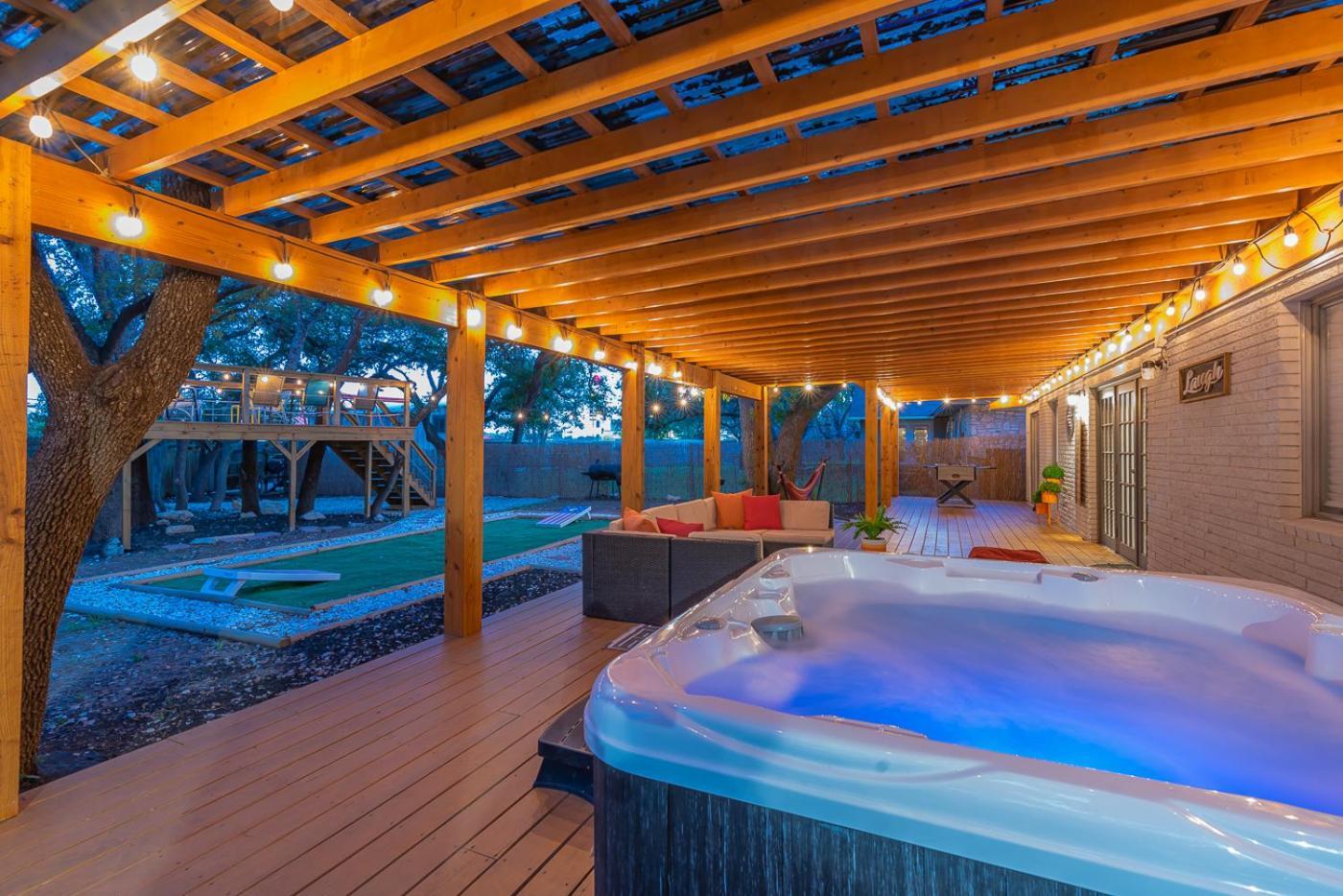 סן אנטוניו Luxurious Home With Hot Tub & Tree Deck By 6Flags מראה חיצוני תמונה